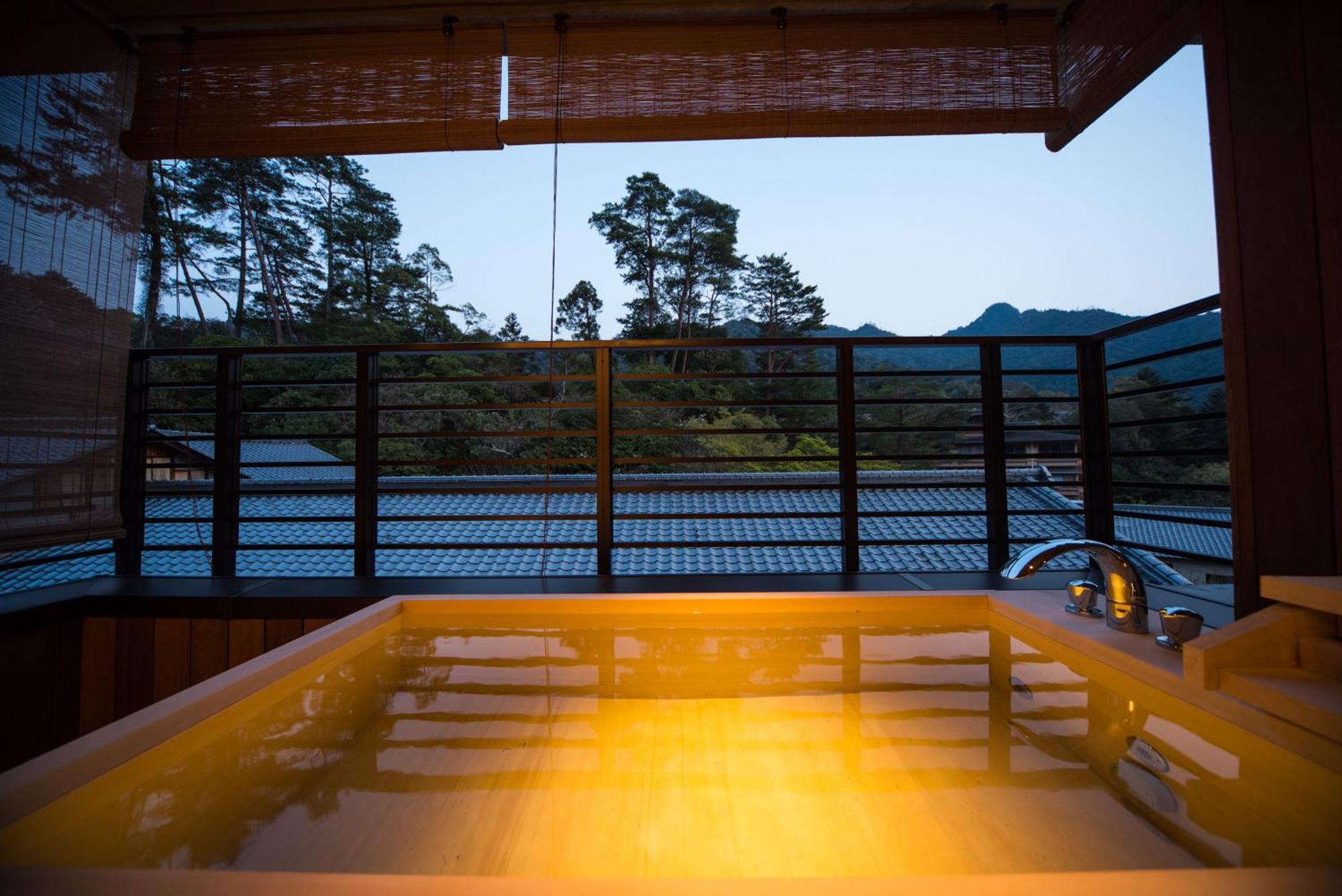 Miyajima Grand Hotel Arimoto Hatsukaichi Bagian luar foto