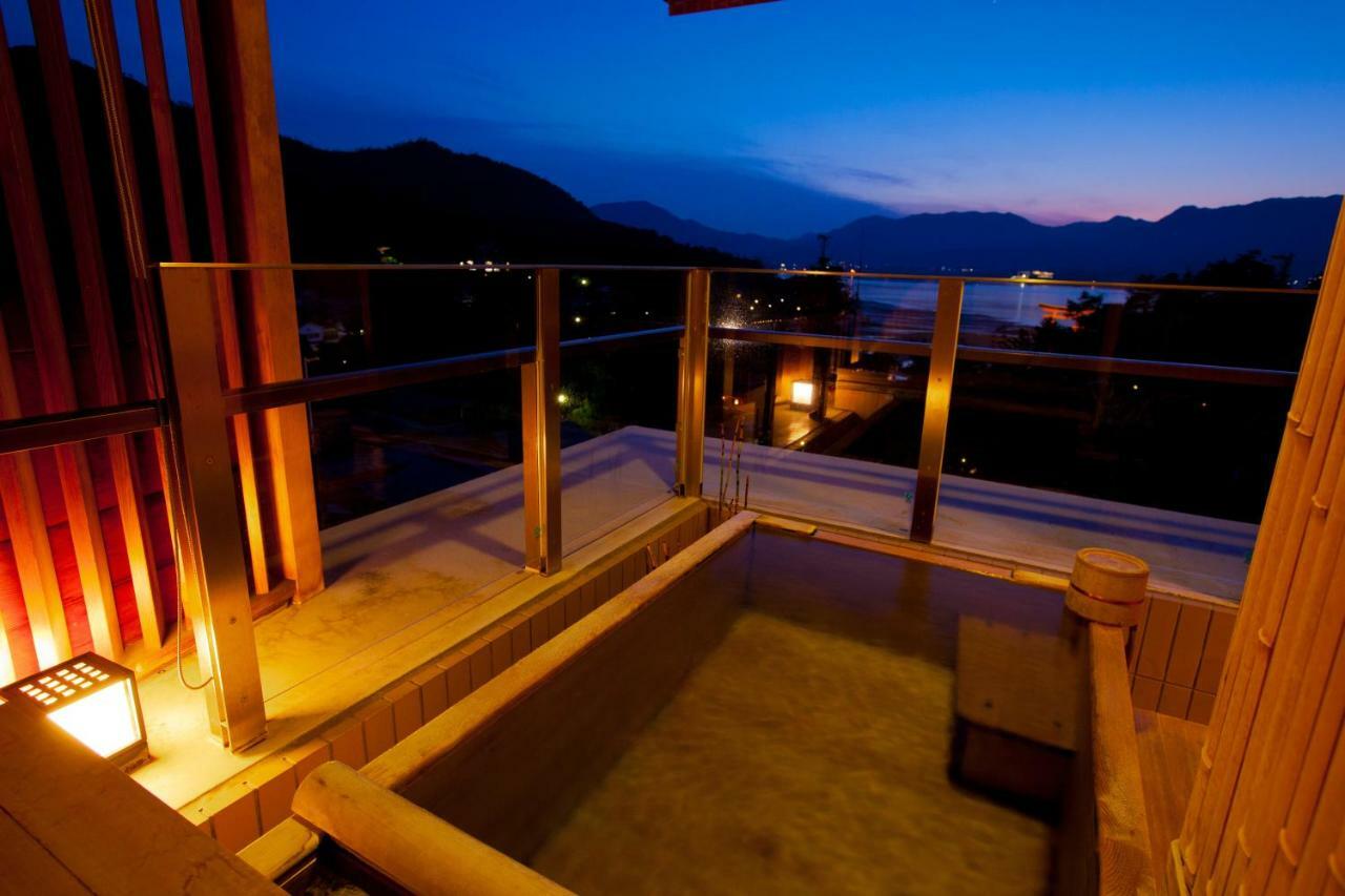 Miyajima Grand Hotel Arimoto Hatsukaichi Bagian luar foto
