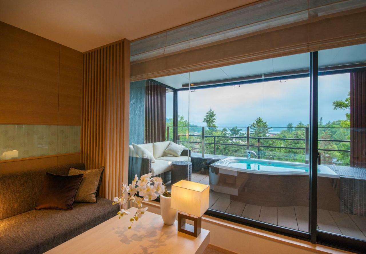 Miyajima Grand Hotel Arimoto Hatsukaichi Bagian luar foto
